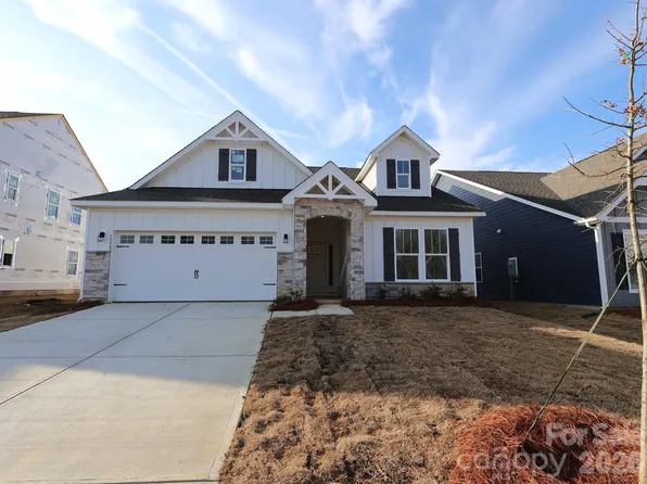 1338 Fremont Dr, Wingate, NC 28174