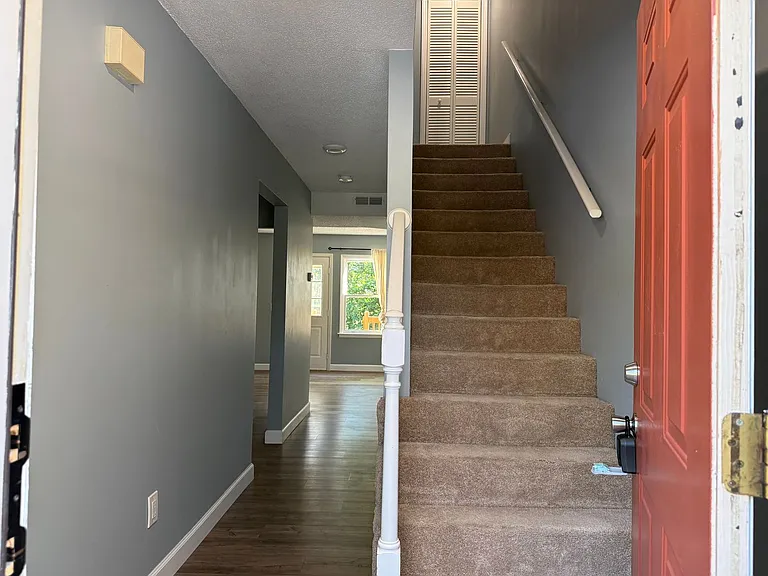 2039 Heritage Pl — Photo 3