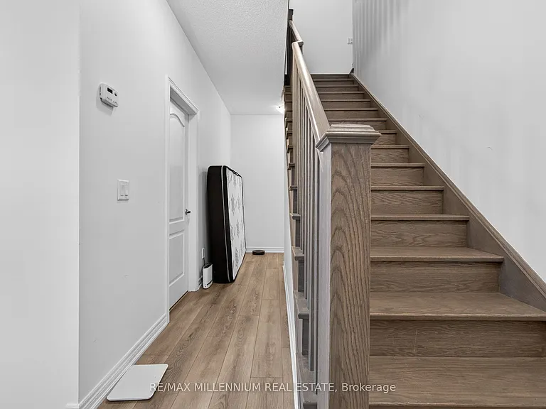 505 Dundas St E — Photo 6