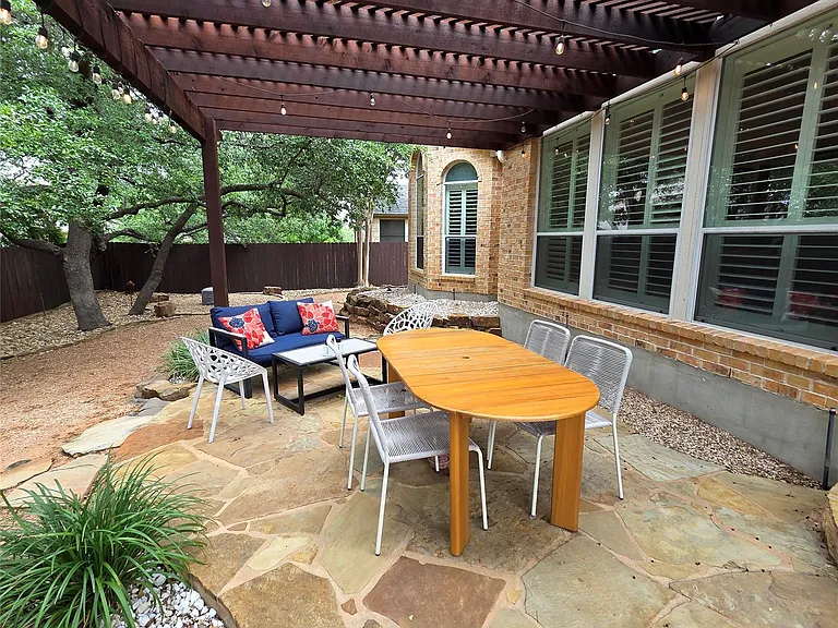 8208 Endeavor Cir — Photo 28