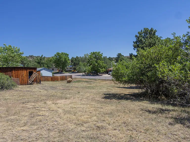 5418 Alta Loma Rd — Photo 11