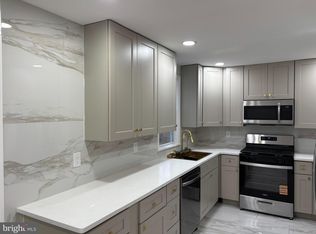 43 Linden Ln, Plainsboro, NJ 08536