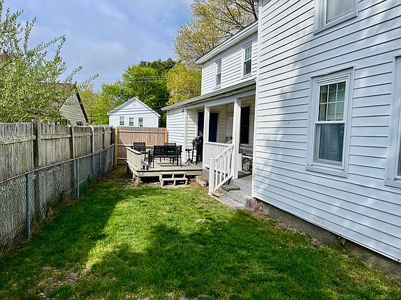 2nd image of 100 Church St #1
