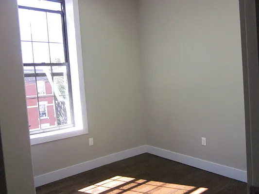 Rented by Full Time Management | media 15