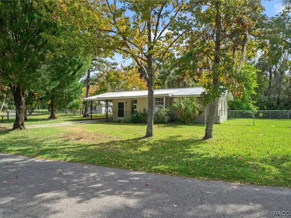 10780 W Spring Cir, Crystal River, FL 34428