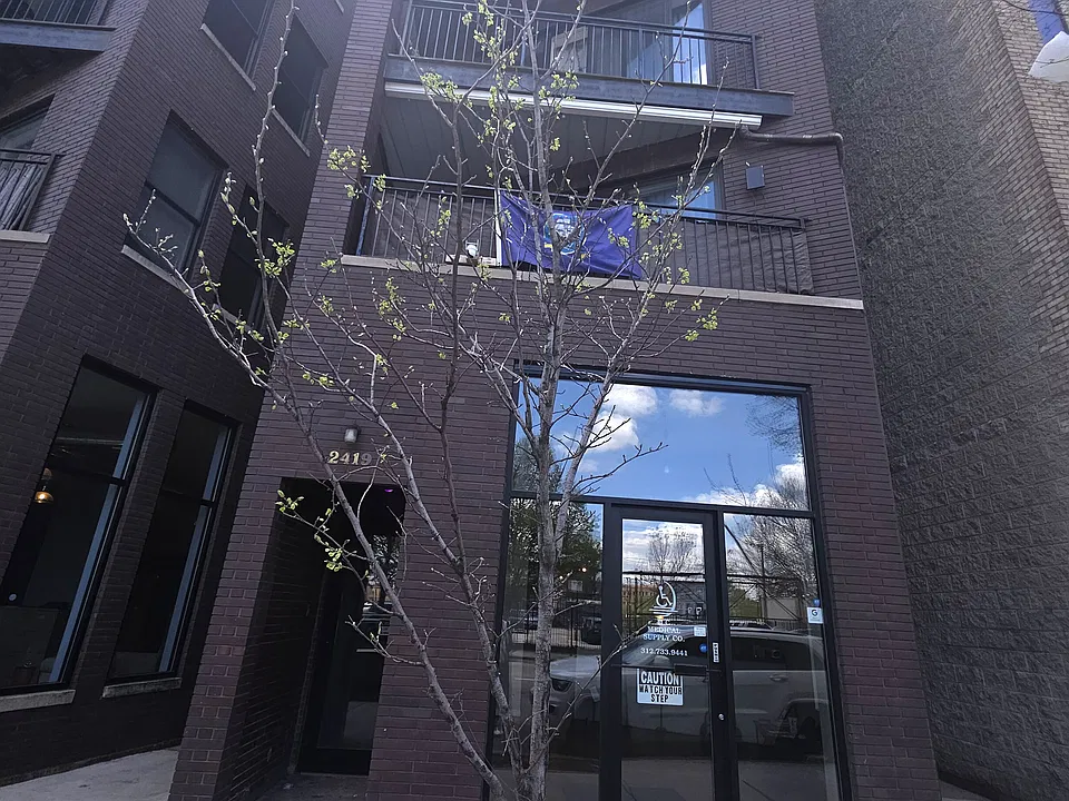 2419 W Madison St #3