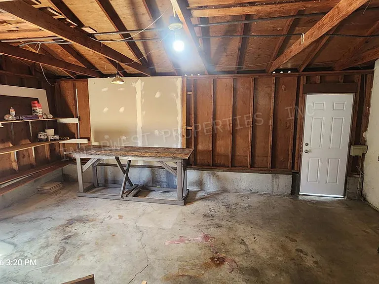 265 SW Salix Ter — Photo 24