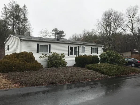 12 Lincoln Cir, Carver, MA 02330