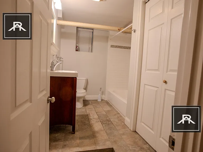 3 Euston St #B — Photo 5