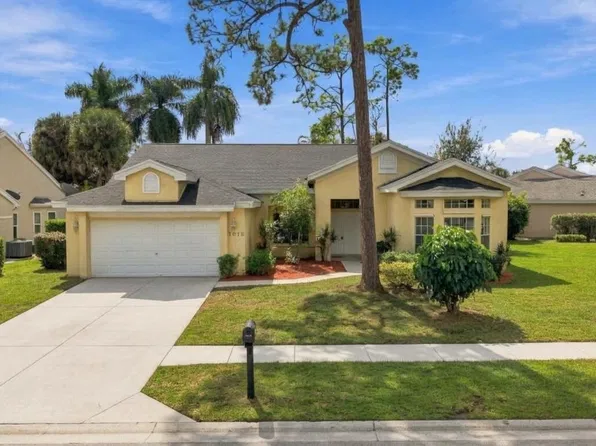 1015 LAKE BREEZE Drive, Wellington, FL 33414