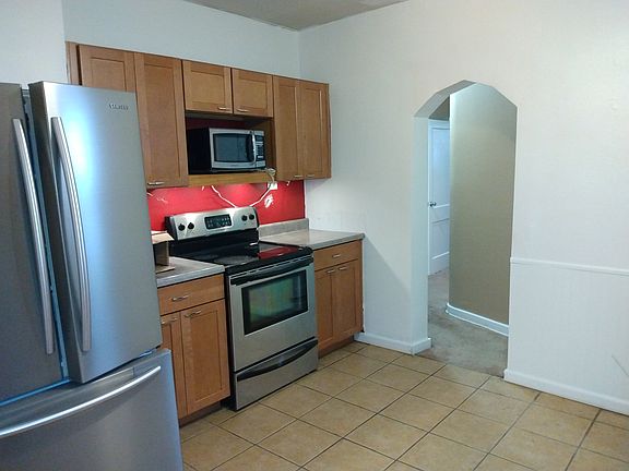 5th image of 114 S 12th St #1
