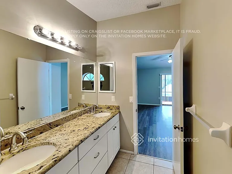 2297 Cork Oak St E — Photo 17