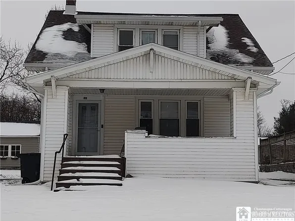 203 E Main St, Fredonia, NY 14063