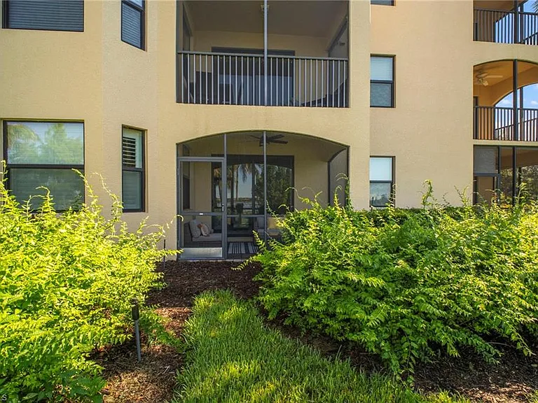 17921 Bonita National Blvd #212 — Photo 41
