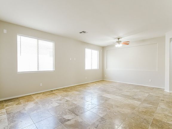 3rd image of 2226 W Oyer Ln