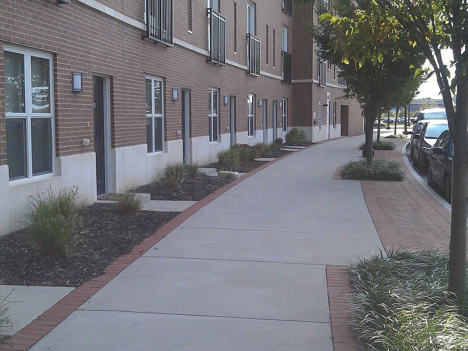 2nd image of 331 Justison St APT 613