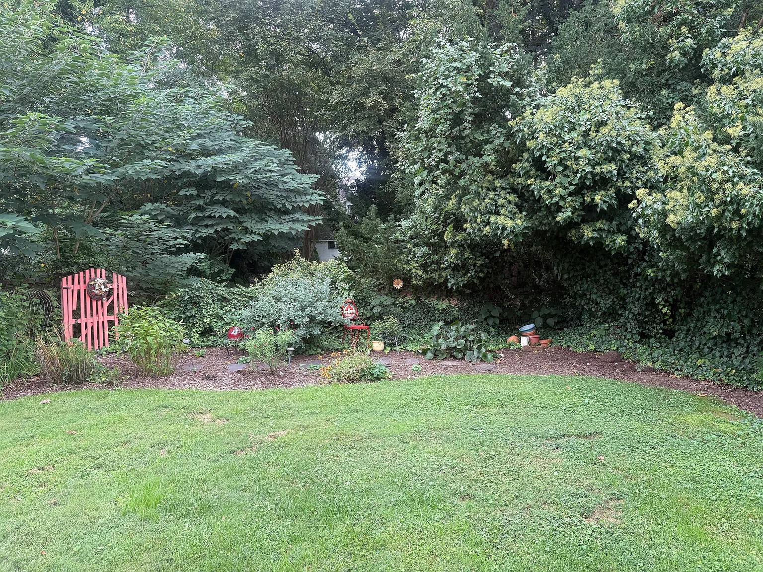 3 bed, 1.5 bath, 1980 sqft, $2,100 — Photo 3