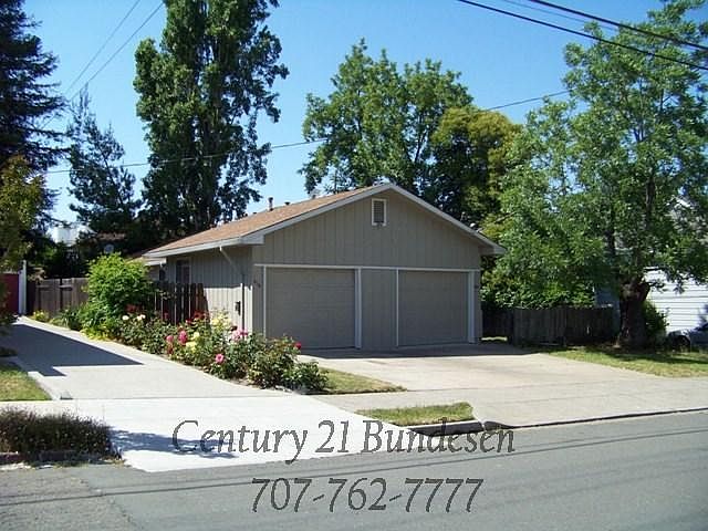 1st image of 210 Bassett St