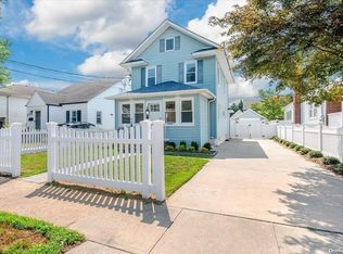 26 Cumberland St, Rockville Centre, NY 11570