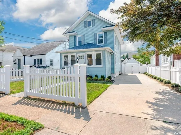 26 Cumberland Street, Rockville Centre, NY 11570