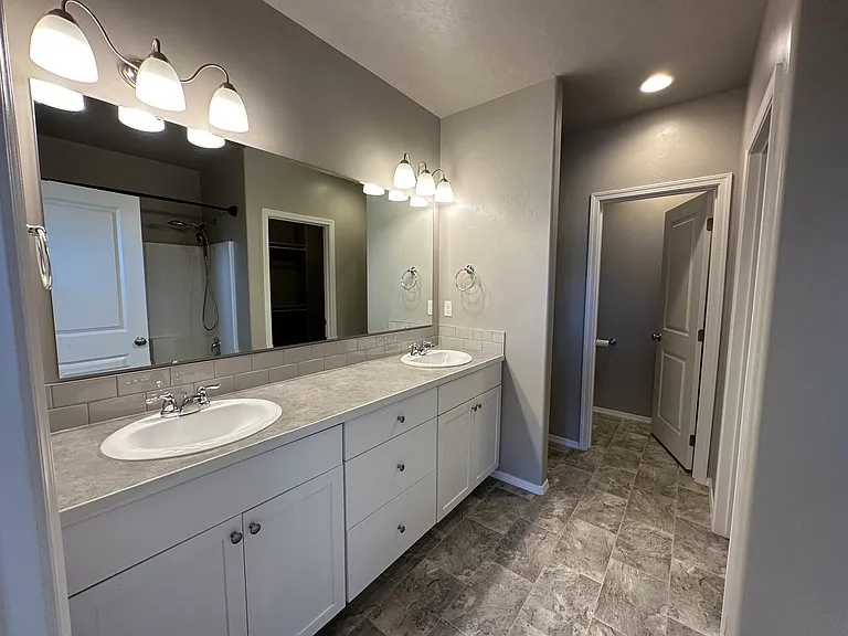1271 W Lydia St — Photo 19