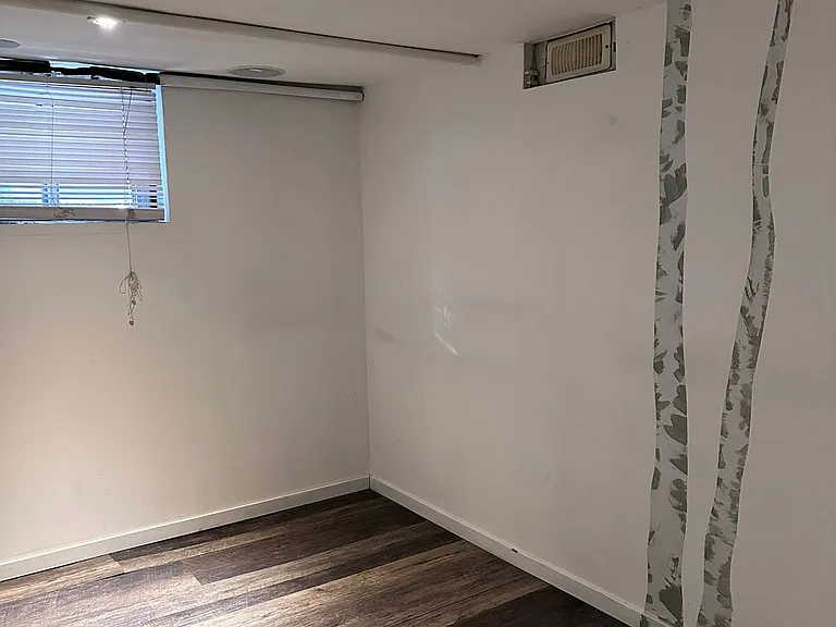 40 Montye Ave #BASEMENT — Photo 12