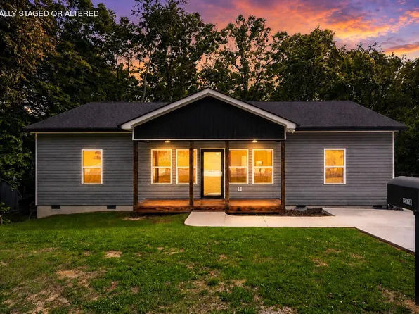2378 Glengerrie Dr, Soddy Daisy, TN 37379