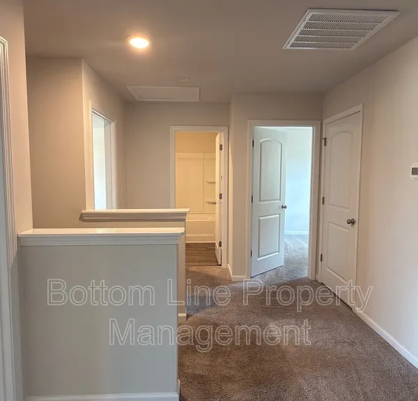 1035 Pepper Ln — Photo 10