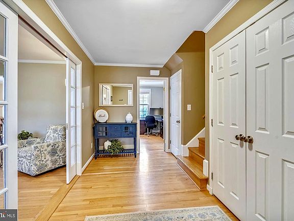 2nd image of 4211 Willow Woods Dr