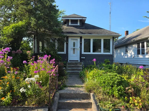 2226 Roger St, South Bend, IN 46628