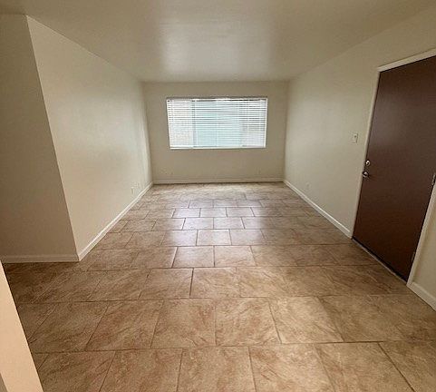 5th image of 614 N 3rd St APT A