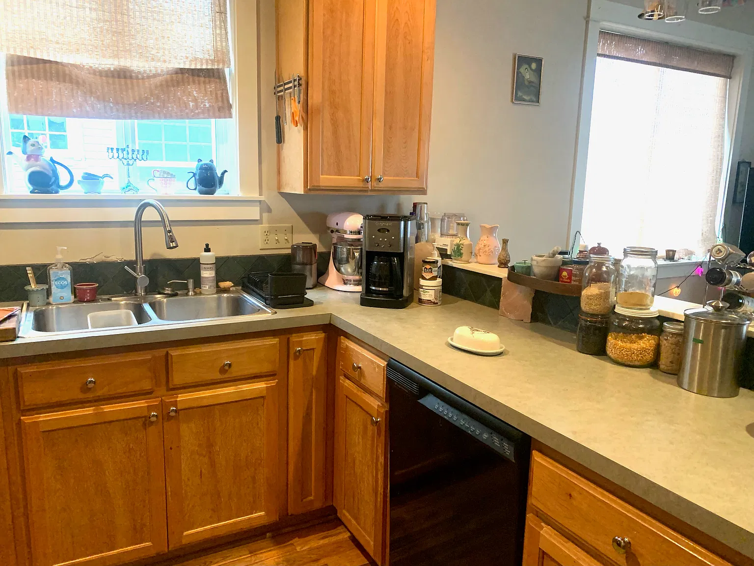 3 bed, 2.5 bath, 1429 sqft, $1,400 — Photo 2