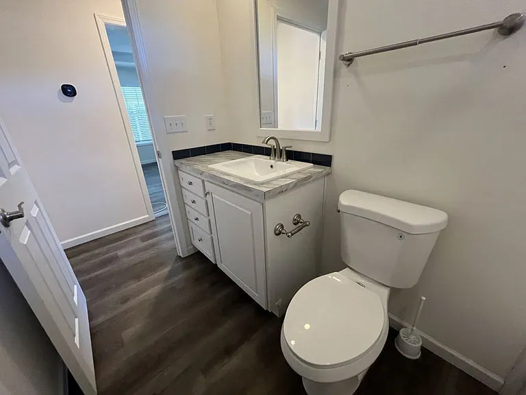 10 Coachlight Ct #63 — Photo 10