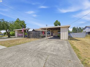 5104 E St, Springfield, OR 97478