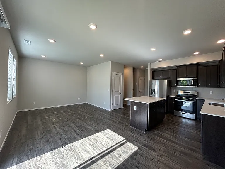 2916 Roundup Dr — Photo 5