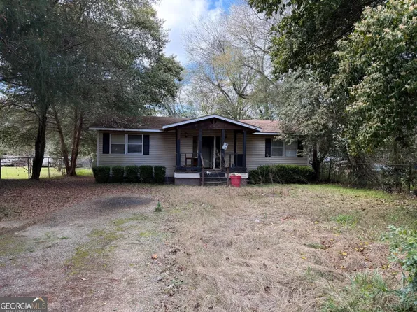 709 Plant St, Montezuma, GA 31063