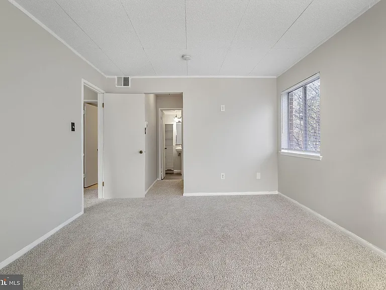 10239 Prince Pl #26-102 — Photo 29