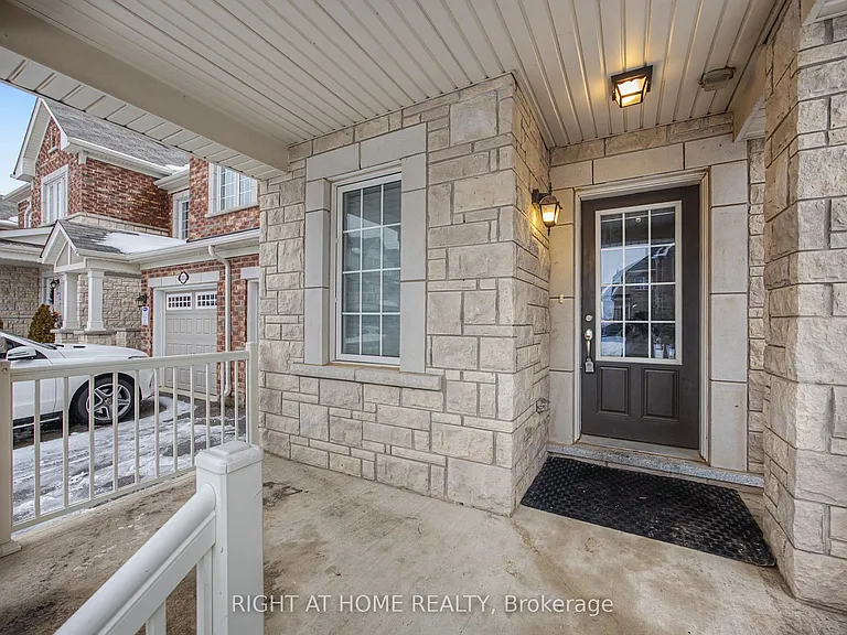 1235 Mulroney Hts — Photo 4