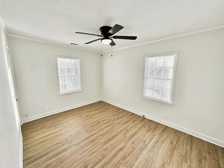 3880 Spottswood Ave — Photo 17