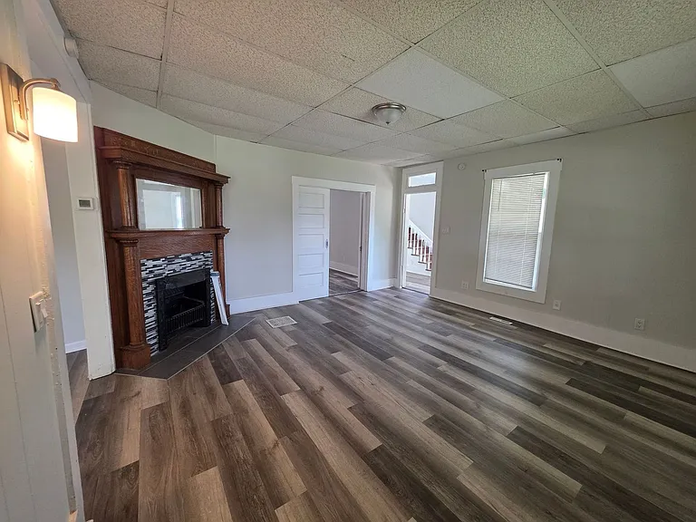 400 White St — Photo 5