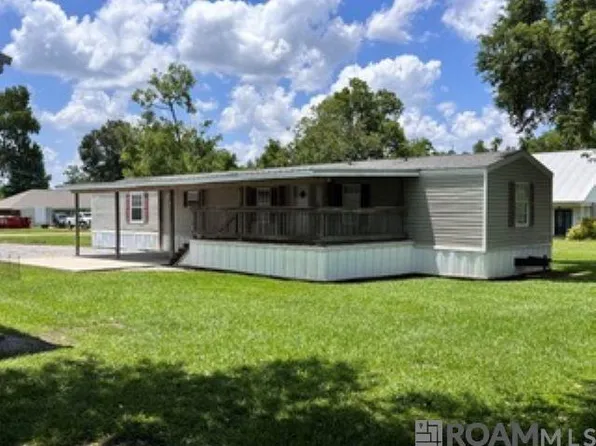 14214 Adam Arceneaux Dr, Gonzales, LA 70737