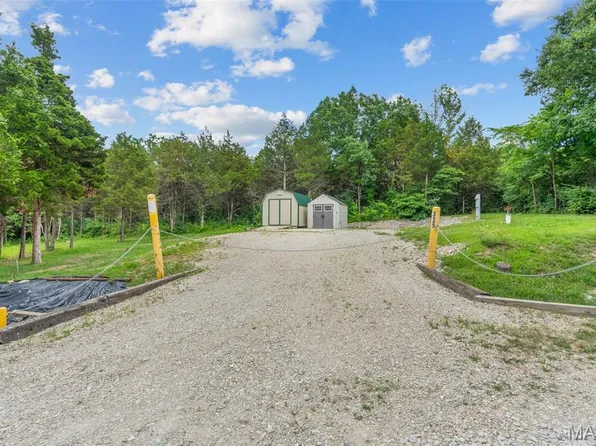 325 Crabapple Ln, Union, MO 63084