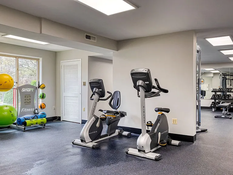 Oakton Park Apartments Fitness Center 04
