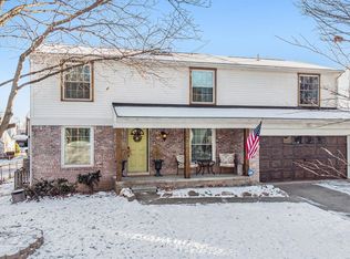 2447 Roanoake Dr, Ypsilanti, MI 48197