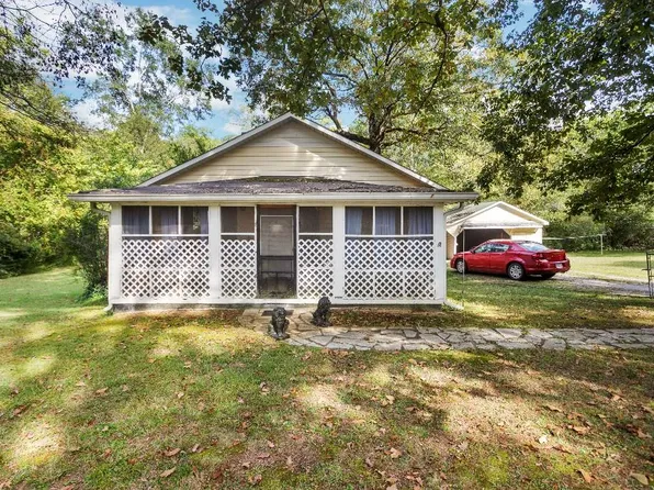902 W Washington St, Summerville, GA 30747