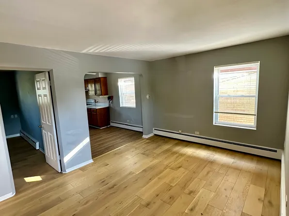 4907 Columbus Dr Floor 2, Oak Lawn, IL 60453