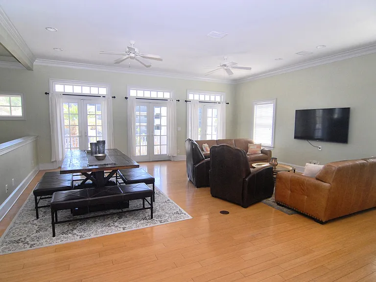 365 S Fletcher Ave — Photo 8