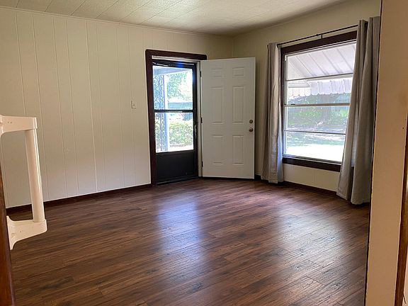 2nd image of 1514 Cherry Ave