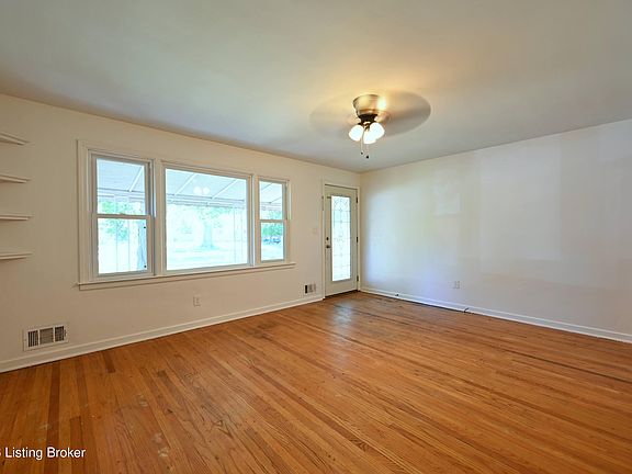 4th image of 10704 Deering Rd