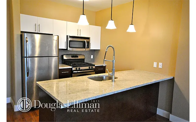 Rented by Douglas Elliman | media 14